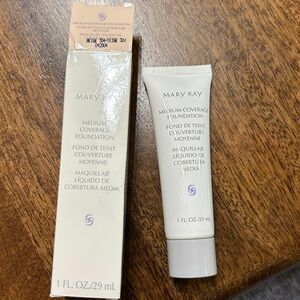 Mary Kay Medium-Coverage Foundation